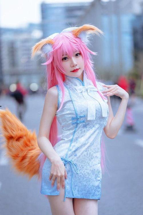 香草喵露露吃瓜,香草喵露露的瓜田奇遇记  第1张