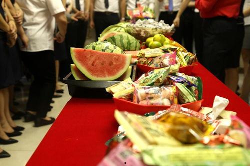 吃瓜摊摊主,揭秘吃瓜摊摊主的日常传奇