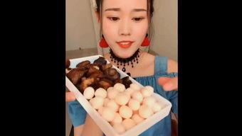 可爱小孩吃瓜视频  第1张