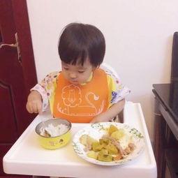 吃瓜吃巧克力的视频