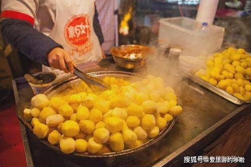千鹤夜市吃瓜,瓜果飘香，美食盛宴
