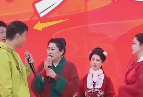 吃瓜相亲节目,吃瓜相亲节目里的爱情火花  第3张