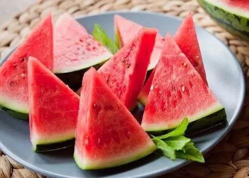 大勺子吃瓜就是香,尽享夏日清凉香 第2张 大勺子吃瓜就是香,尽享夏日清凉香 第2张